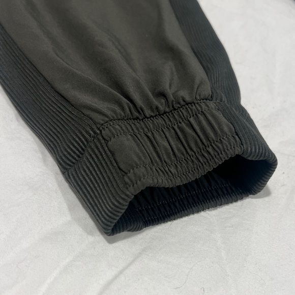 Athleta Brooklyn Jogger - mountain olive size 0 - Picture 6 of 8
